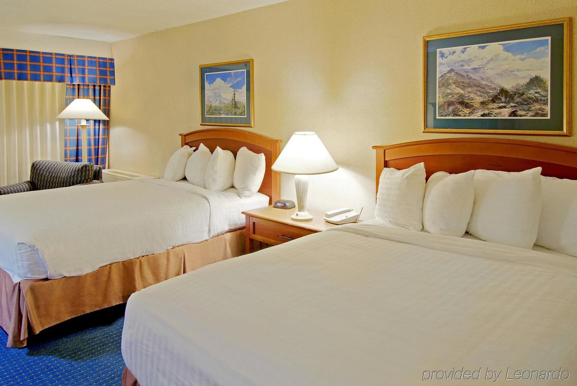 Lifestyle Inn Cedar Falls Room photo